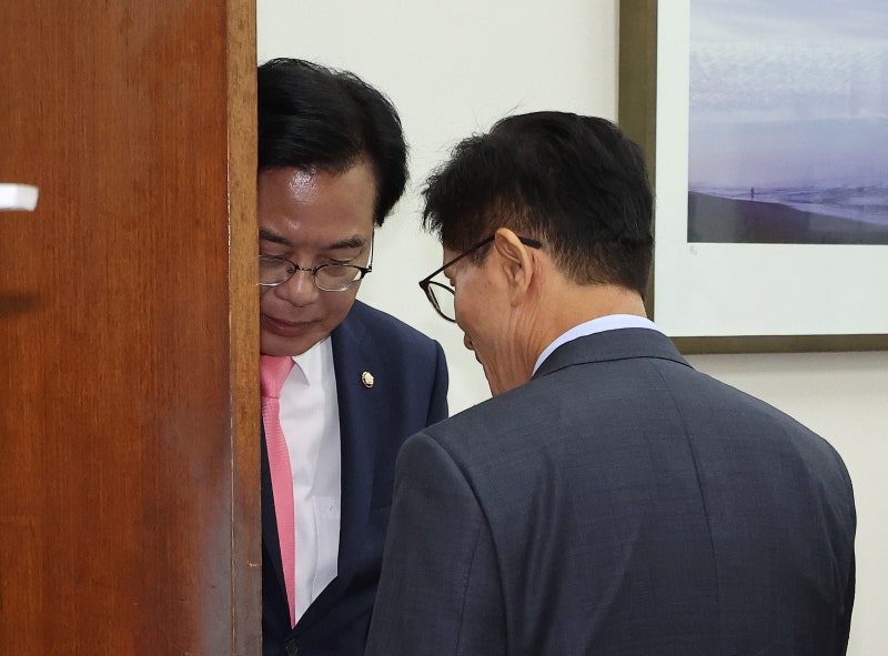 차갑게 식은 TK… “국힘 느그는 더 망해야 정신 차릴끼다”