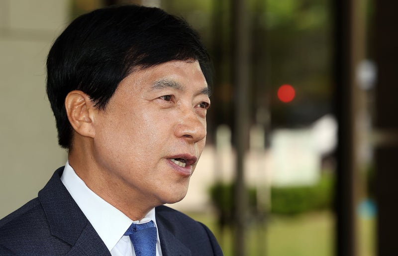 법원 “법무부, ‘윤 사단은 하나회’ 발언한 <b>이성윤</b> 검사 <b>해임</b>은 <b>정당</b>...