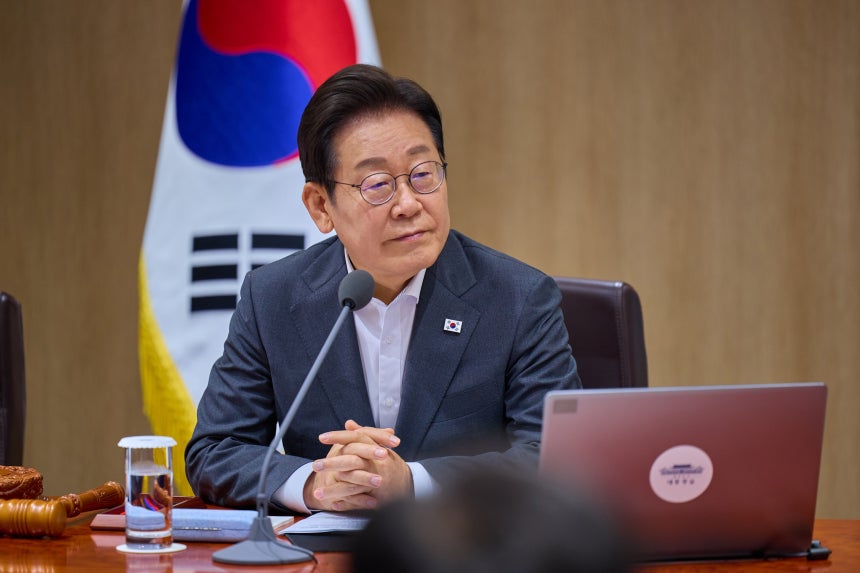 이재명 대통령이 22일 서울 용산 대통령실 청사에서 열린 국무회의 를 주재하고 있다./대통령실