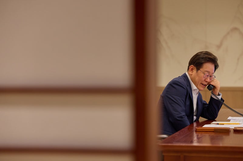 이 <b>대통령</b>, 메르츠 독일 총리·우즈벡 <b>대통령</b>과 <b>통화</b>