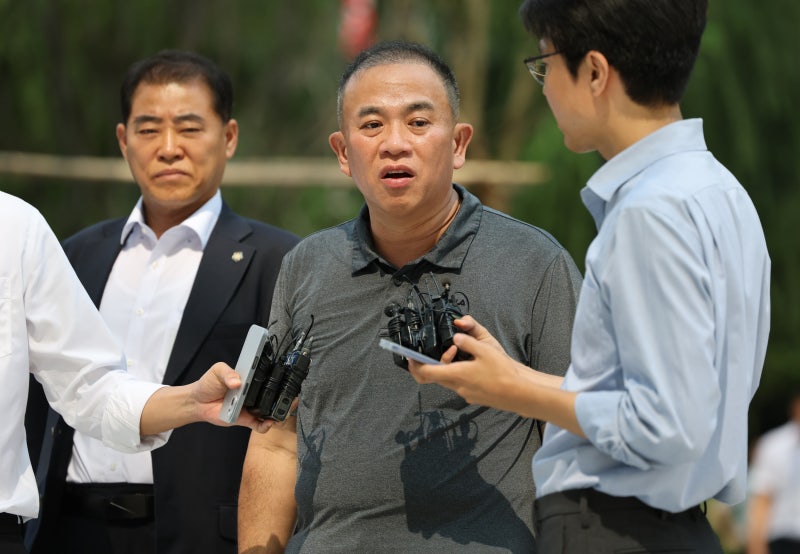 ‘<b>공천 개입</b>’ 의혹 <b>명태균</b>, 김건희 <b>특검</b> 이틀째 출석