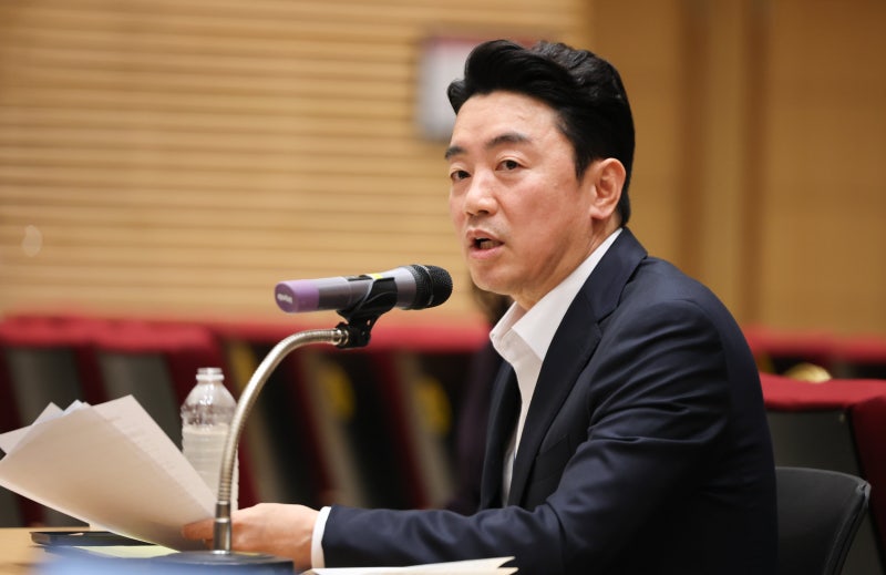 <b>강훈식</b> “국채발행 검토할 수밖에...추경 논의는 없어”