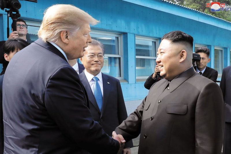 [김창균 칼럼] 文 왕따시킨 김정은·트럼프 커플, 李도 제물 될라