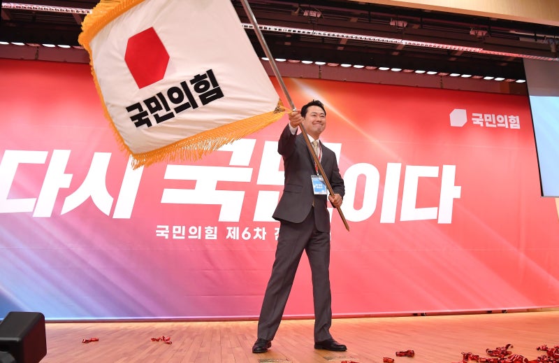 [사설] 장동혁 대표, 내분 수습하고 與 견제할 野 재건해야