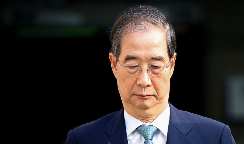 <b>한덕수</b> 전 총리 <b>구속영장</b> 기각...“법적 평가 다툴 여지”