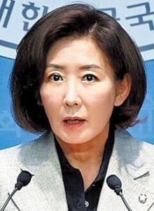 법사위 ‘추·나 대전’… 추미애 위원장 상대, 野 간사 나경원 투입