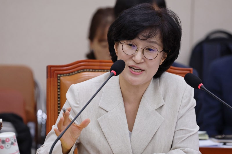 원민경 “차별금지법·비동의 간음죄 필요하다”