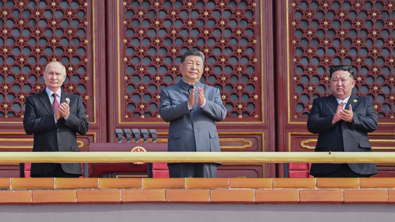 시진핑 ‘왼팔’ 된 김  정은, 66년 전 김일성보다 위상 높아졌다