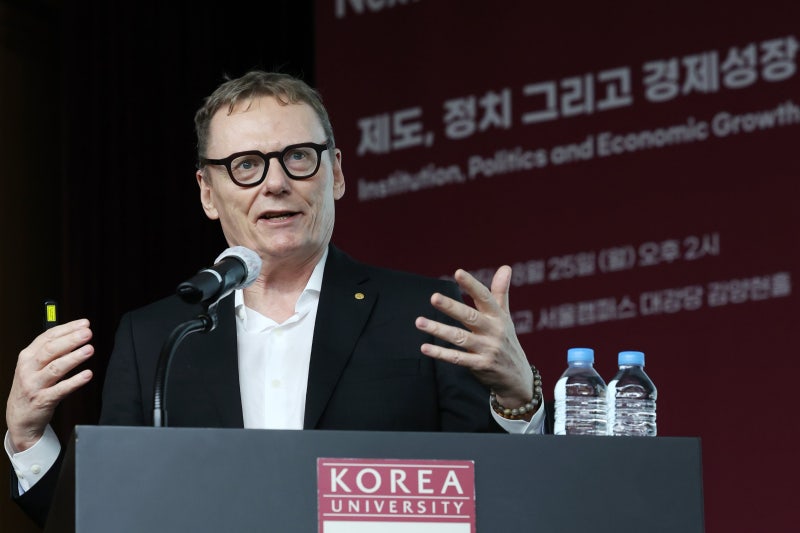 [선우정 칼럼] 이재명 대통령이 지운 박정희의 유산