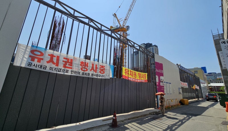 부실채권 온라인으로 사고팔아… “한 달 만에 거래 성공도”