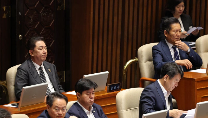 강성 지지층 반발하자... 與, 야당과 합의 14시간 만에 ��파기