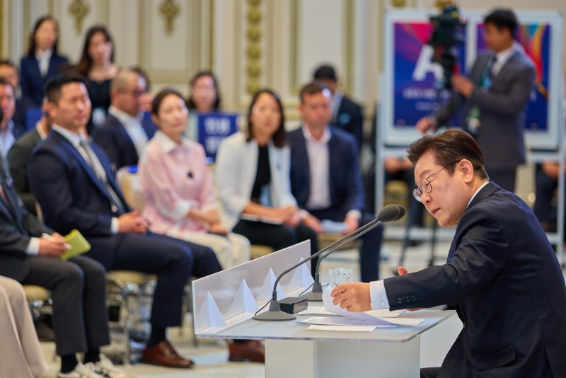 [사설] 사법부가 국회 아래에 있다는 대통령의 놀라운 인식