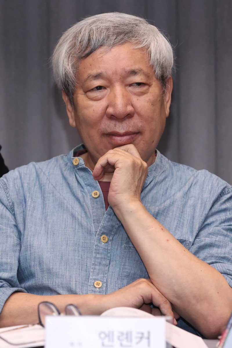 “中 작가들은 여전히 암흑기… 韓 문학의 자유, 부럽습니다”