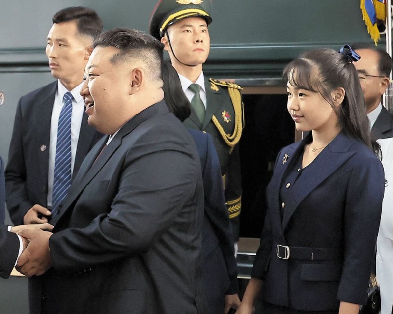 국정원 “김주애, 방중으로 유력 후계자 입지 다졌다”