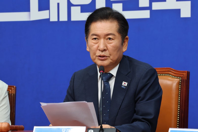 정청래 “<b>조희대</b> 대법원장 사과하고 <b>사퇴</b>하라, 反이재명 선봉장됐어"