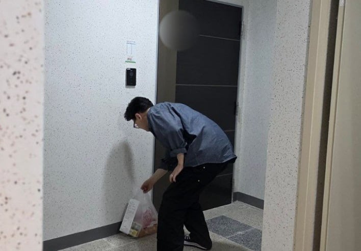 <b>치킨 배달</b> 나선 <b>한동훈</b> “경기가 정말 나쁘다”