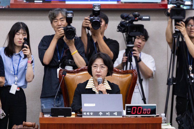 <b>정부조직법</b>·방통위 폐지법, 與주도 법사위 <b>통과</b>