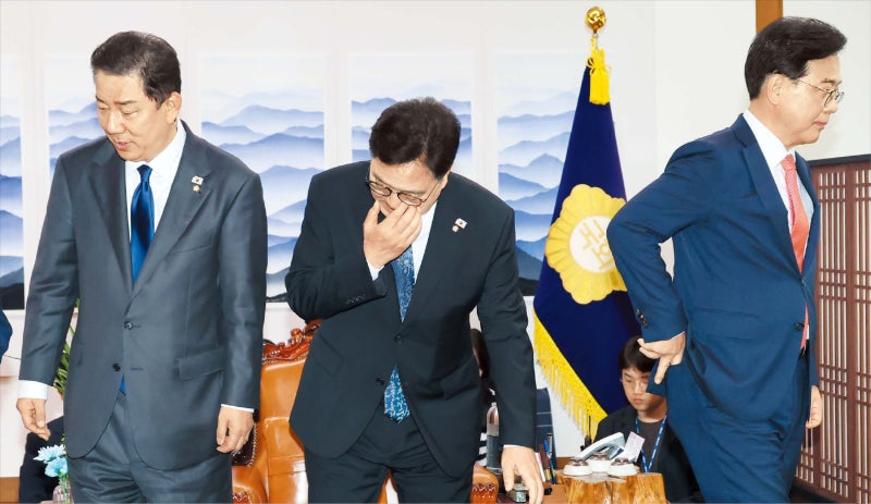 당정, 野 핑계대며 “금융개편 안 한다”는데… 돌고돌아 李 뜻대로?