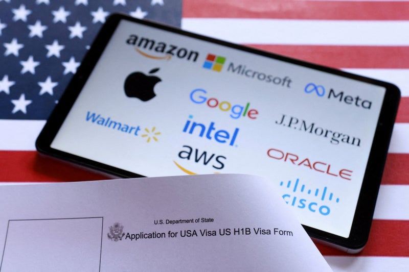 미국 떠날 ‘기술 인재’ 유치에 나선 중국과 캐나다