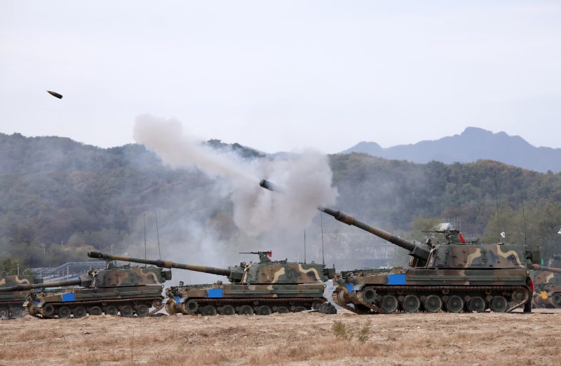 北 불만 의식했나… 軍, 기갑부대 기동훈련 연기
