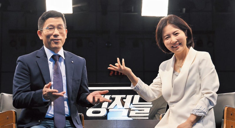 “우린 당파의 응원단장 아니다… 사안을 직시할 수 있게 도울 뿐"