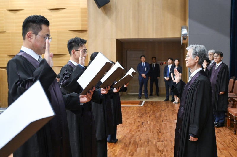 [단독] 대법관 늘리겠다는데… 장기 미제 사건, 대법은 줄고 1·2심은 늘었다