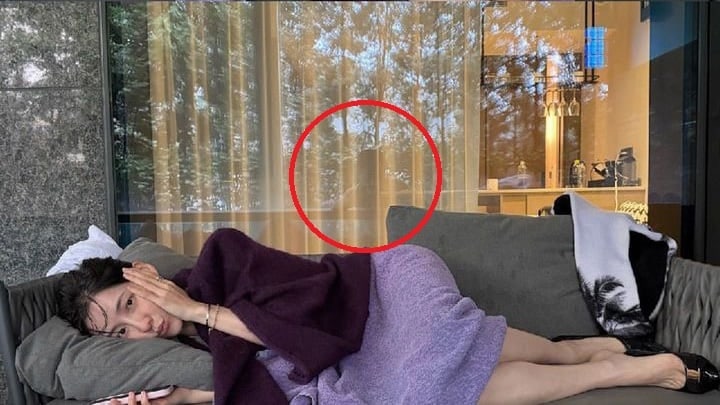 배우 <b>박지현</b> 휴가 사진에 남성 실루엣? “PT선생님 부부와 여행” 열애...