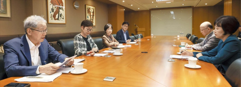 ‘中 쓰나미 어떻게…’ 연속 社說, 우리 산업 위기 명확히 짚고 비전도 제시