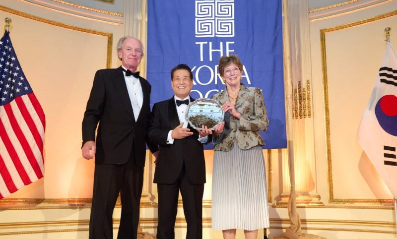 장인화 포스코 회장, ‘밴플리트賞’ 수상...“한미 관계 기여”