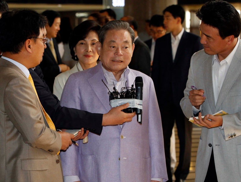 [정희원의 나팔 소리] 한국 조직은 ‘가속 노화’ 중… 뛰는 사람 발목 잡지 마라