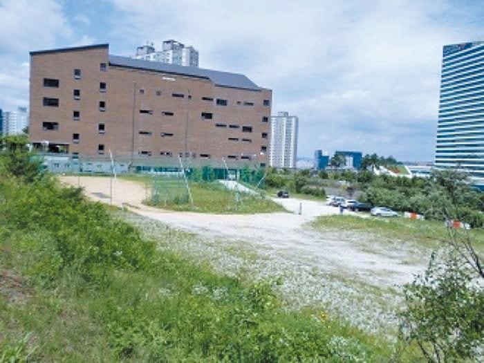 지역농협 부실 대출… 감정가 150억 땅, 36억에도 안 팔려