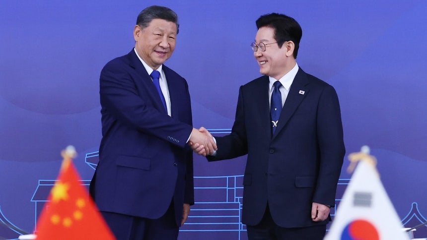 드디어 열린 한중 정상회담! 70조 통화스와프 체결, 보이스피싱 공조도 한단다