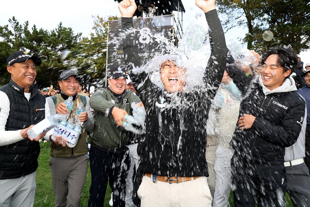 42세 <b>박상현</b>, <b>KPGA</b> 최종전 <b>우승</b>...옥태훈 4관왕