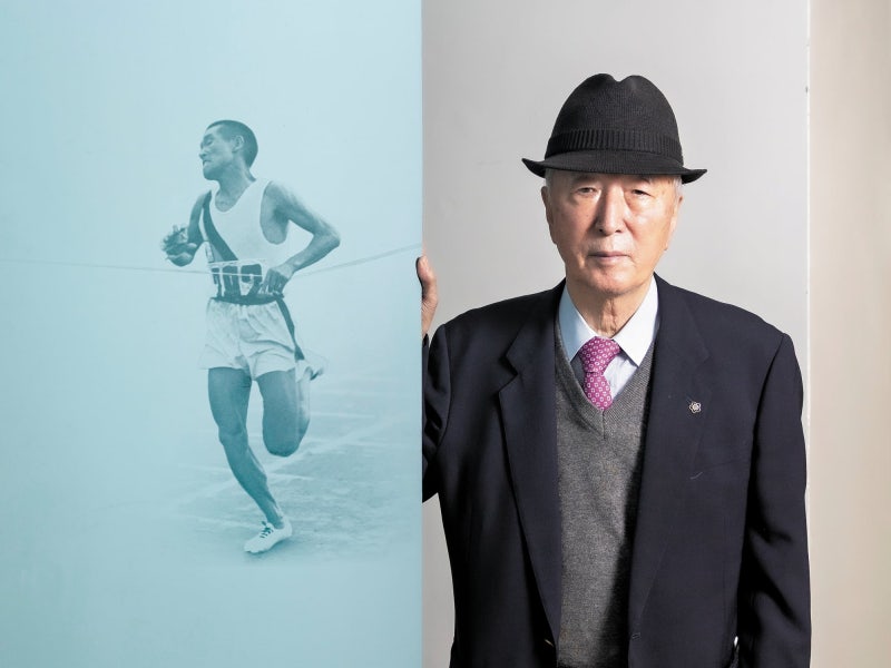 “망국의 영웅 아버지는 뛰고 또 뛰었다… 승리 바친 내 나라, 눈물이 난다”