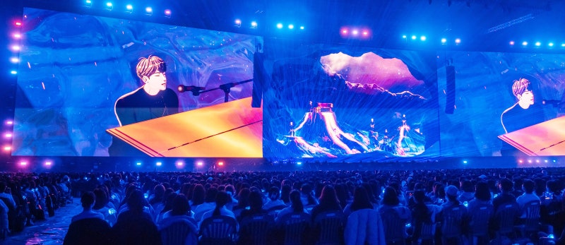 고척돔에 사람 아닌 버추얼 아이돌... 3만7000명 몰렸다