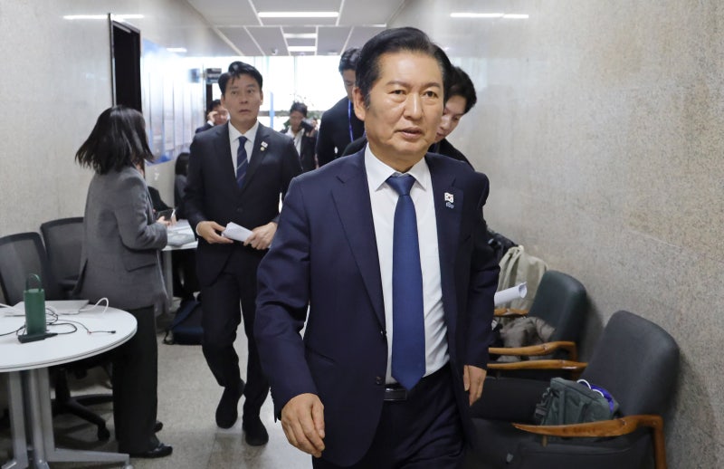 정청래 ‘<b>1인 1표제</b>’ 고성 오가... 與, 최종 결정 일주일 미뤘다