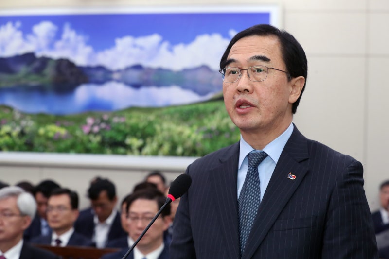 ‘산하 기관장 사직 종용’ 조명균, 1심 무죄→2심 유죄