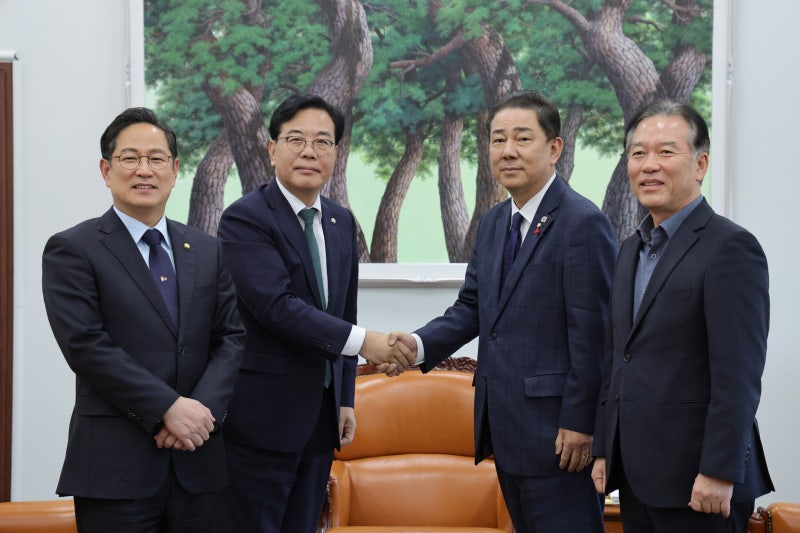 野 땐 4조 칼질, 與 되니 “원안대로”… 민주당의 ‘예산 내로남불’