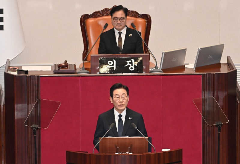 이대로면… 정부지출 55조 늘어 역대 최대, 국가채무 비율 50% 돌파