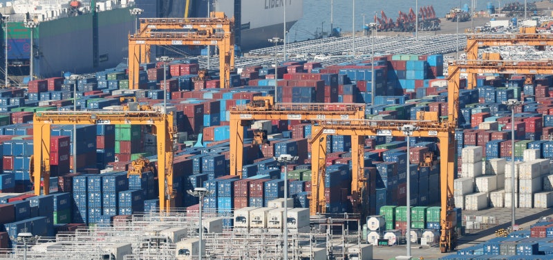 11월 수출 8.4% 증가한 610억 달러…반도체 역대 최대