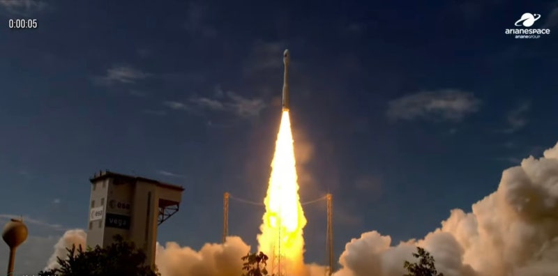 아리랑7호, 발사 성공... 교신 성공, 궤도 안착