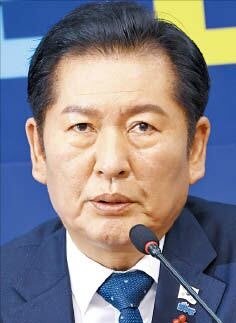 법사위, 내란재판부·법 왜곡죄 줄줄이 통과시켜