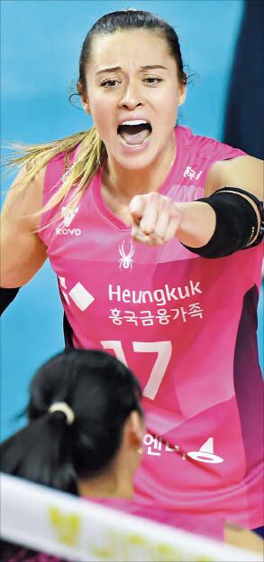 김연경 빠진 흥국… ‘김백화’가 있었네