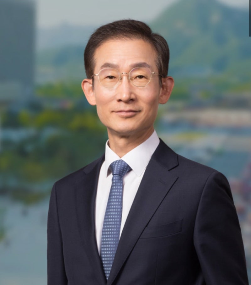 감사원장 후보자에 김호철 前 민변 회장