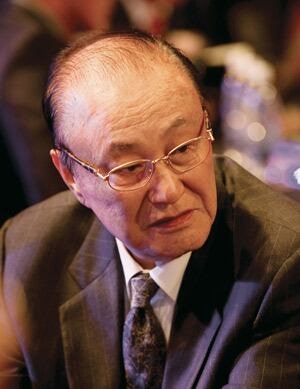 ‘엄태웅 장인’ 원로배우 <b>윤일봉 별세</b>