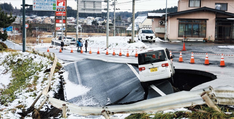 日 ‘후발 지진 주의보’ 첫 발령… 1주 내 규모 8 넘는 대지진 오나