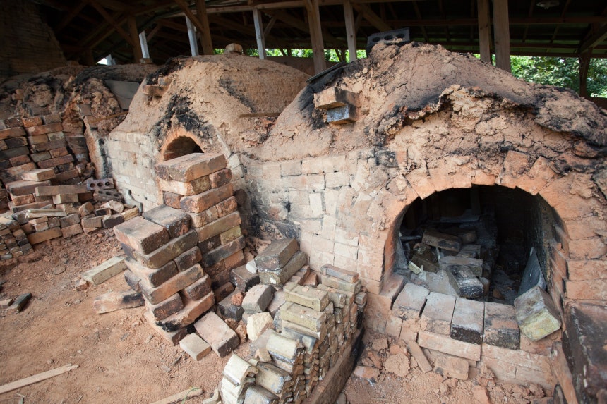 전북 김제 부거리 옹기가마.박해를 피해 찾아온 천주교 신자들이 모여 만들어진 마을에서 옹기를 구웠다./국가유산청