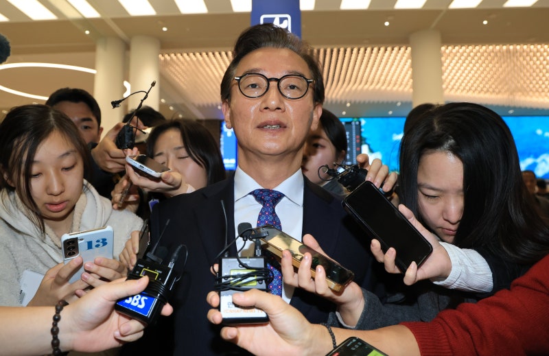 ‘통일교 금품 의혹’ <b>전재수</b>, <b>해수부 장관 사의</b>