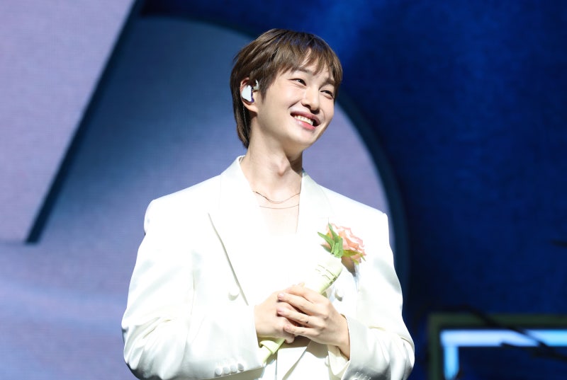 샤이니 <b>온유</b>, 주사이모와 친분설에 “<b>피부관리</b> 목적 병원 방문” <b>해명</b>