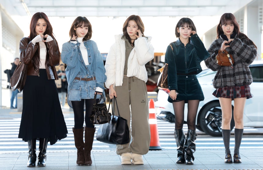 르세라핌 허윤진(왼쪽부터)과 김채원,카즈하,사쿠라,홍은채가 해외 일정을 위해 지난 5일 인천국제공항을 통해 대만으로 출국하고 있다./뉴스1